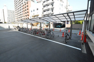 【駐車場】 | 平面駐車場あり