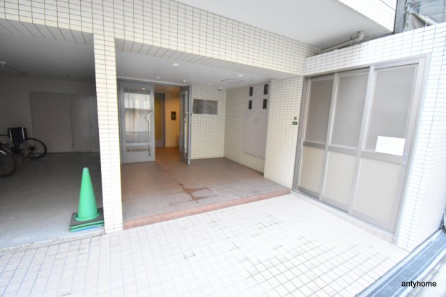 メゾンレッシュ　仲介手数料無料のエントランス