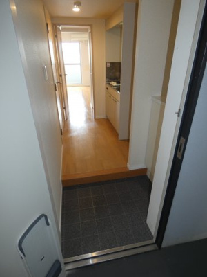 【玄関】 | KURENAI-SOU | 明るい玄関です