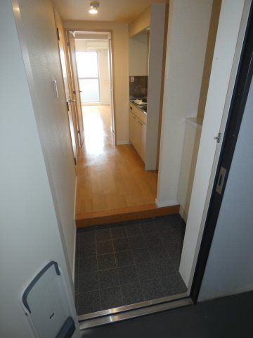 【玄関】 | KURENAI-SOU | 明るい玄関です