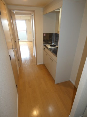 【キッチン】 | KURENAI-SOU | 冷蔵庫置き場もキッチン側にあります。