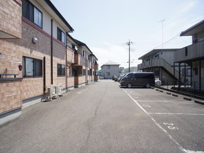 【駐車場】 | アジデンス愛 | 駐車場2台込みです♪