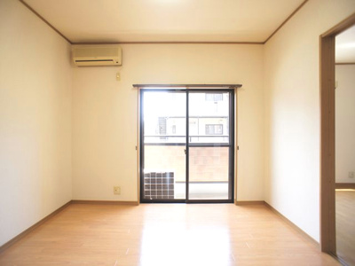 【居間・リビング】 | アジデンス愛 | 使いやすい間取りです♪