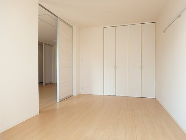 泉大津市二田町１丁目のハイツの洋室|コンパクトで使いやすい洋室です