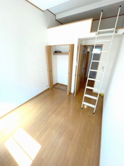 【寝室】 | プチ・プリムラ