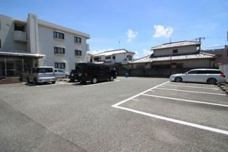 【駐車場】