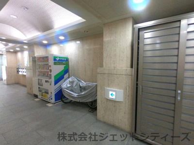 【エントランス】 | SURE堂島