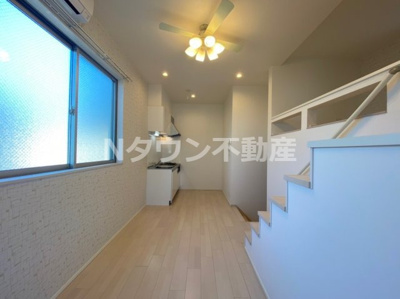 【居間・リビング】 | barbby's | 物件の内装です