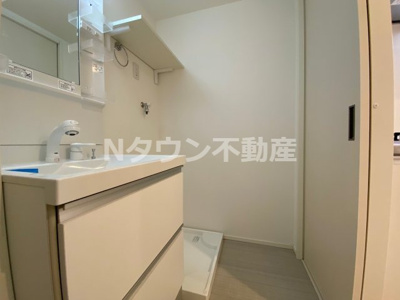 【洗面所】 | ソアレ大曽根 | 明るい洗面所です