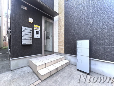 【エントランス】 | プルミエール中村 | 建物の内部です