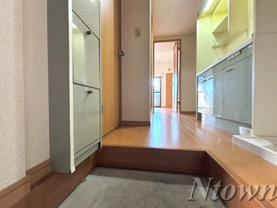 【玄関】 | コーポなずな | 収納もある玄関です