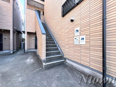 【エントランス】 | コーポなずな | ゆとりのあるエントランスです