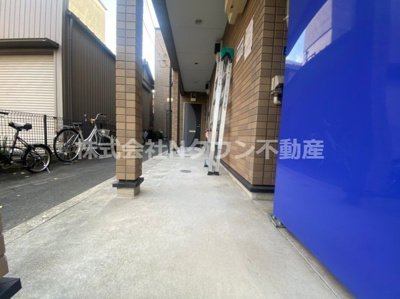 【エントランス】 | Kspace東別院 | 清潔なエントランスです