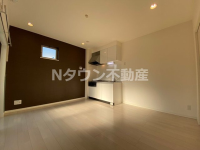 【居間・リビング】 | グランディⅡ | こちらの居間で趣味の時間をお楽しみください