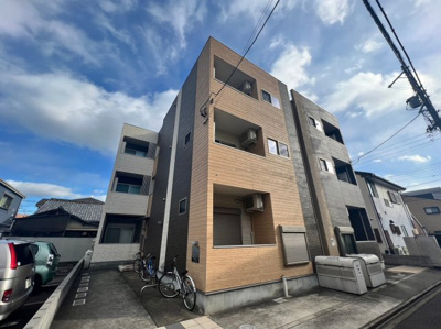 【外観】 | グランディⅡ | 落ち着いた雰囲気の外観です