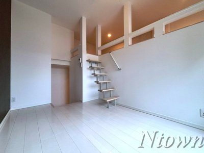 【居間・リビング】 | オークラレジデンス栄生 | 使いやすい居間です