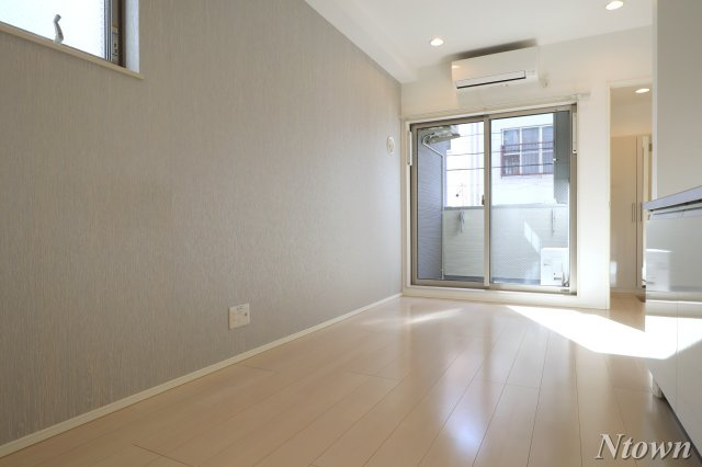 【居間・リビング】 | エルカーサ千種 | ゆったり過ごせる居間です