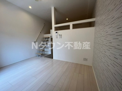 【洋室】 | ルシエルメゾネット志賀本通 | ゆったりした洋室です