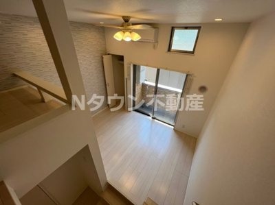 【居間・リビング】 | ルシエルメゾネット志賀本通 | 居間です