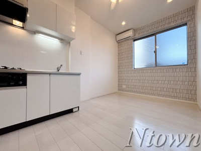 【居間・リビング】 | ルークス名古屋Ⅱ | ゆったりとしたリビングです