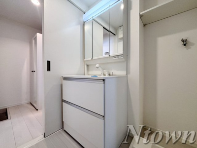 【独立洗面台】 | ルークス名古屋Ⅱ | 使いやすい洗面所です