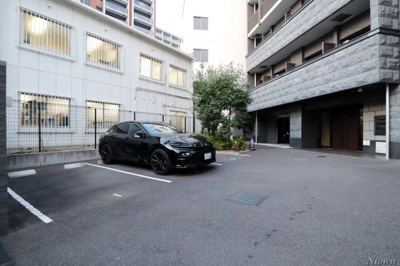 【駐車場】 | プレサンス鶴舞公園セラヴィ | 駐車場に車を止められます
