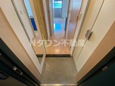 【玄関】 | プレサンス新栄デコール | 明るい玄関です