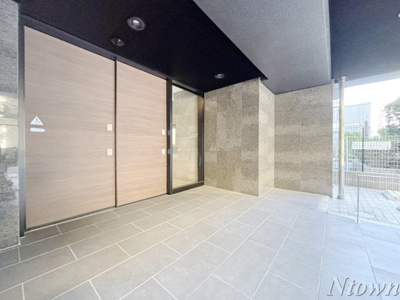 【エントランス】 | プレサンス　ロジェ　丸の内　PRIME　CASA | 落ち着いたエントランスです