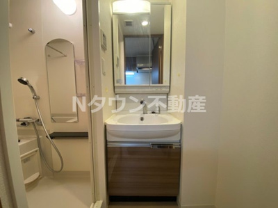 【独立洗面台】 | プレサンス久屋大通公園セラフィ | 独立洗面台、朝の身支度には欠かせません