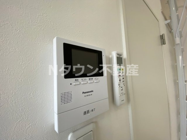 【セキュリティ】 | デュアリーナ本陣 | モニター付きインターフォンです