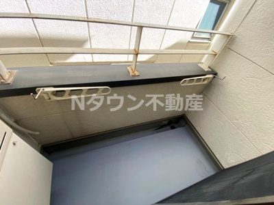 【バルコニー】 | ビルーチェ並木B | 落ち着いた時間を過ごせるバルコニーです