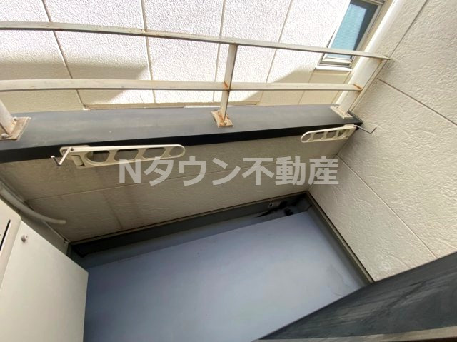 【バルコニー】 | ビルーチェ並木B | 落ち着いた時間を過ごせるバルコニーです