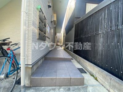 【エントランス】 | partenza 志賀本通 | ゆとりのあるエントランスです