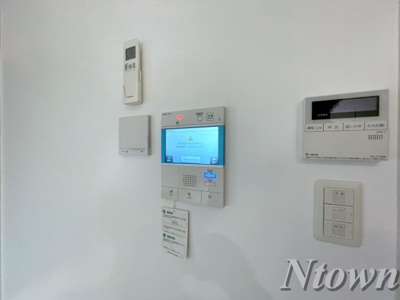 【セキュリティ】 | さくらHills NISHIKI Platinum Residence | モニター付きインターフォンです。