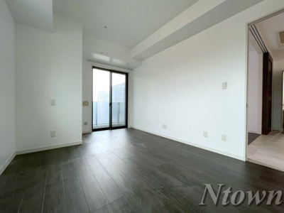 【居間・リビング】 | さくらHills NISHIKI Platinum Residence | こちらの居間で趣味の時間をお楽しみください