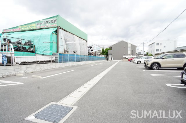 熊本市南区近見８丁目のアパートの駐車場