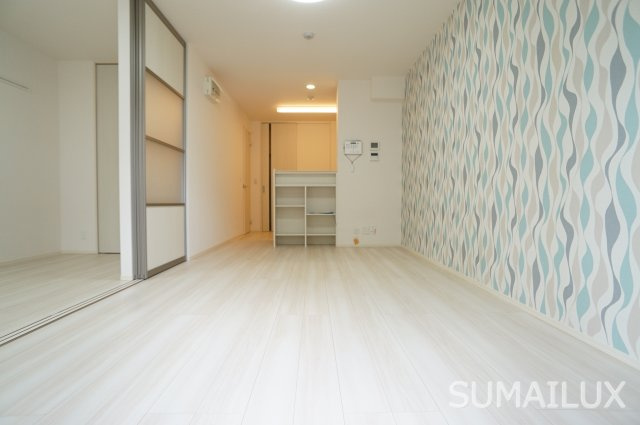 熊本市南区近見８丁目のアパートの居間・リビング