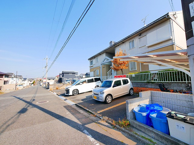 フレグランス左京Cの駐車場