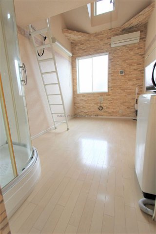 サクセス羽沢ステイの居間・リビング|同シリーズ物件の参考写真です。