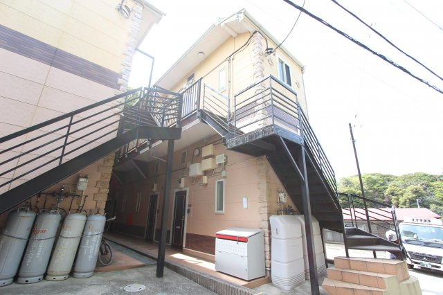 ユナイトステージ汐入弐番館の外観