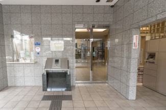 【エントランス】