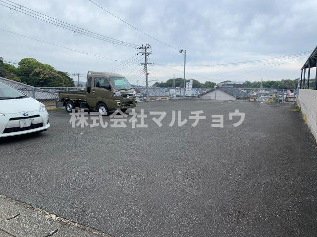 むつみ駐車場の外観|駐車場完備です