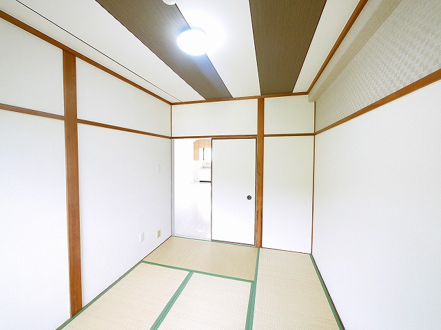 生駒レックスマンションの和室|きれいな和室です