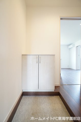 熊本市東区小山５丁目のアパートの玄関