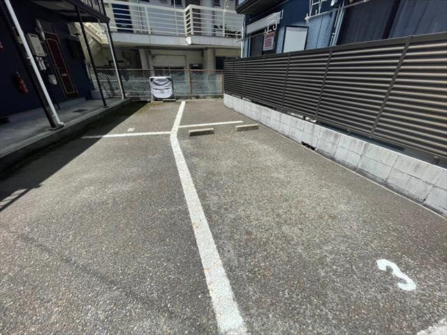 名古屋市千種区松軒２丁目のアパートの駐車場|パークハウスコーワA