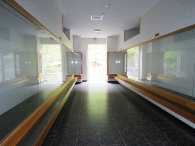 【内装】 | 伊豆市小土肥 売美術館 ES04007 | 伊豆市小土肥　展示室