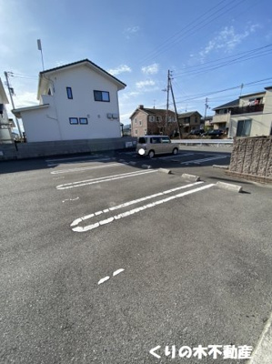 【駐車場】 | セジュール上ノ山Ⅱ | 駐車場に車を止められます