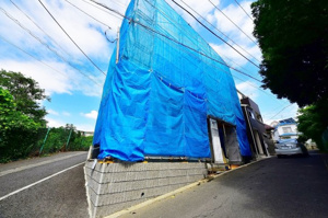 【前面道路含む現地写真】