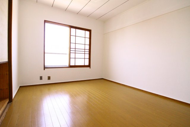 東垂水住宅7号棟の洋室