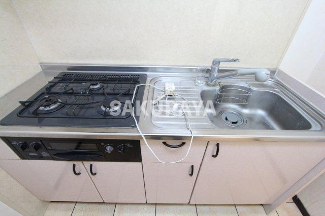 タウンコーポ商事テナントのキッチン